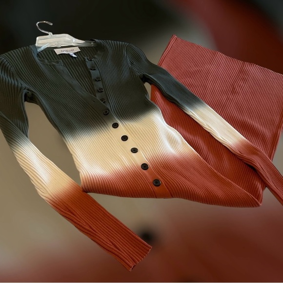 Derek Lan 10 Crosby Ribbed Knit Dress, Long Sleeve, V- Neck Button Front, Sz SP - Picture 4 of 16